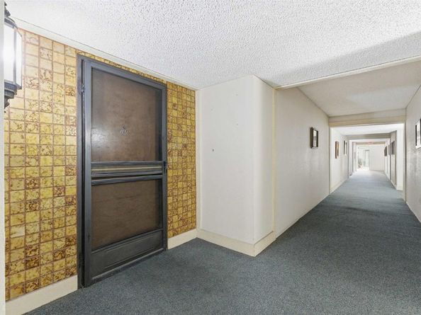 17607 Pomerado 107, San Diego CA 92128