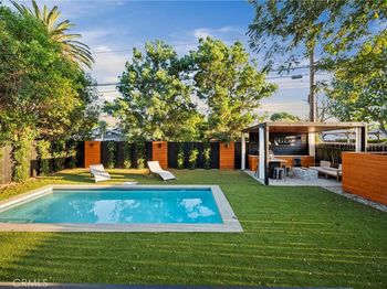 14328 Emelita Street