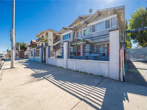 146 W Vernon, Los Angeles CA 90037