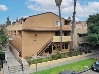 709 E Chestnut Avenue