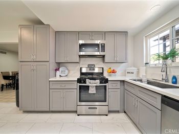 371 S Alexander Avenue