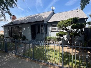 2121 W 70th