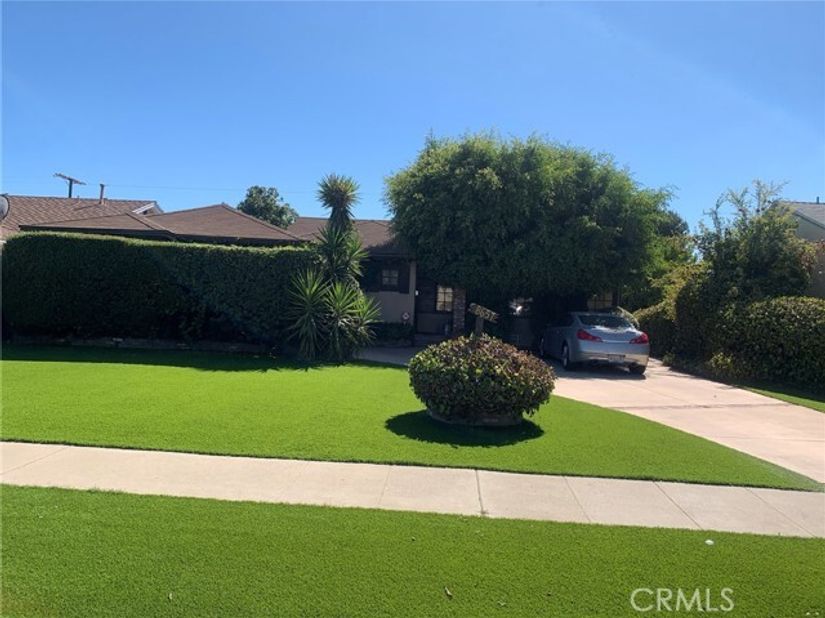 8657 Morehart, Sun Valley (los Angeles) CA 91352
