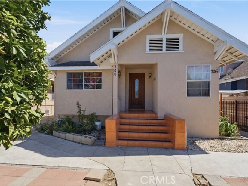 706 W 42nd, Los Angeles CA 90037