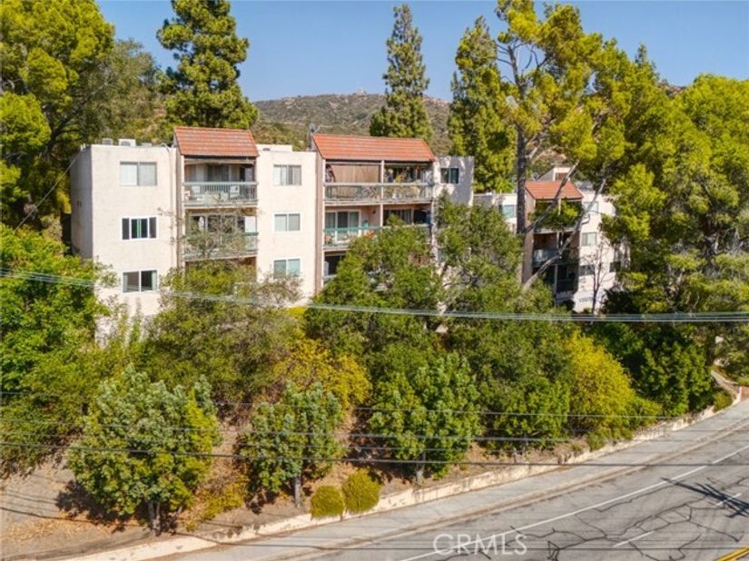 2940 N Verdugo 206, Glendale CA 91208