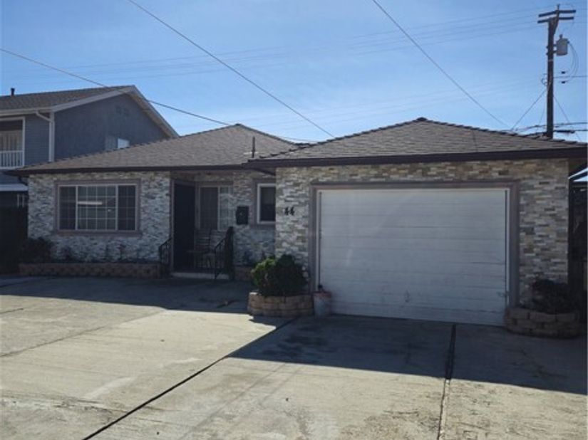 42 W Mountain View Street, Long Beach CA 90805