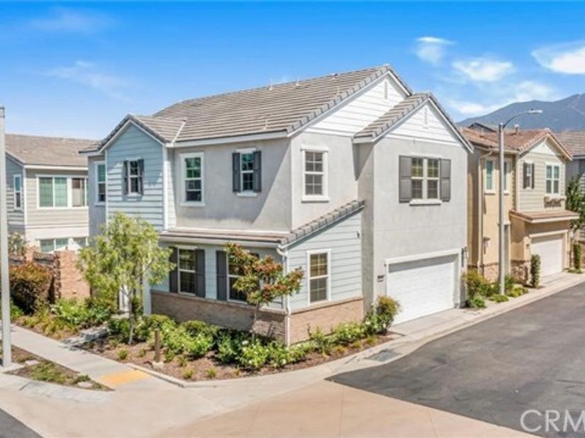 1633 Topeka, Upland CA 91784