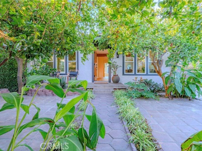 5462 Homeside, Los Angeles CA 90016