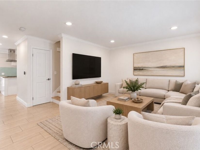 3165 College, Costa Mesa CA 92626