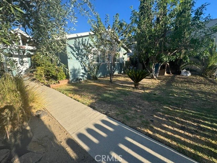 11116 Woodley, Granada Hills (los Angeles) CA 91344
