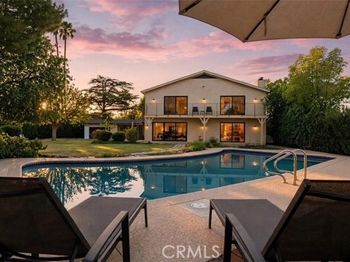 5950 Winnetka