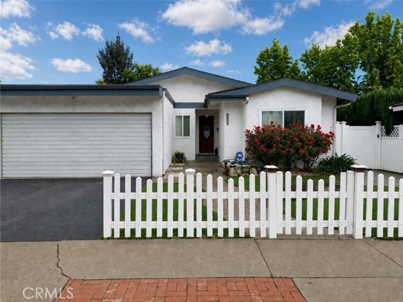 13042 Aetna Street, Los Angeles CA 91401