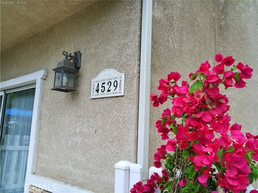 4529 Colfax, Los Angeles CA 91602