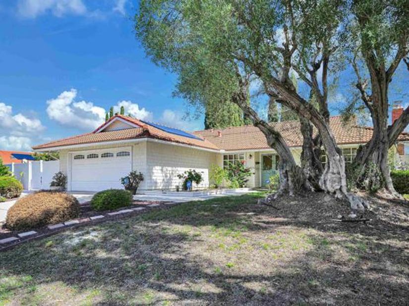 17395 Frondoso Dr, San Diego CA 92128