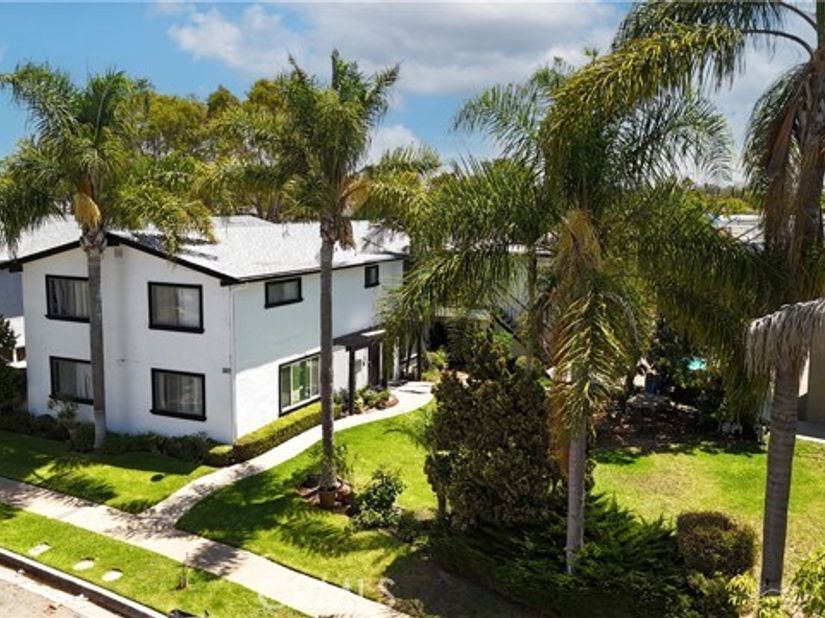 2872 La Salle Avenue, Costa Mesa CA 92626
