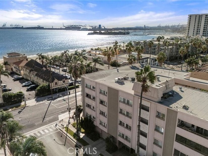 1635 E Ocean D2, Long Beach CA 90802