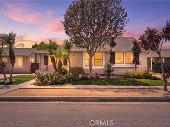 3249 Petaluma, Long Beach CA 90808
