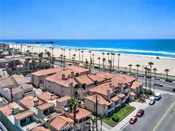 1400 Pacific Coast Hwy