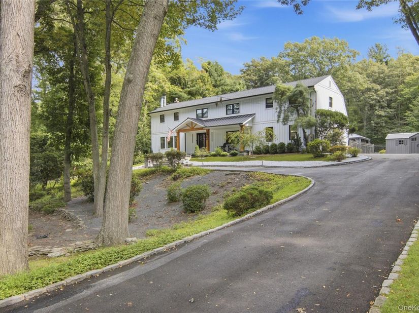 45 Meadow Glen Road, Northport NY 11768