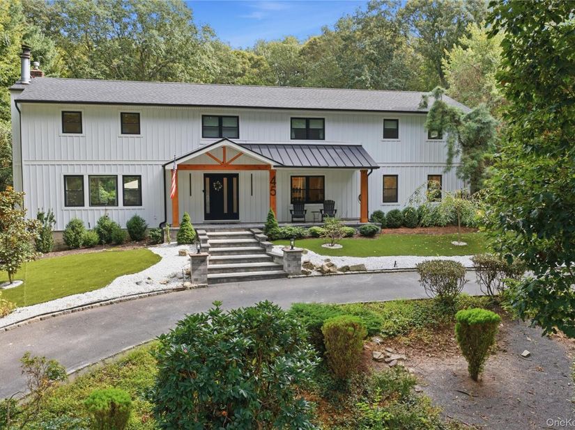 45 Meadow Glen Road, Fort Salonga NY 11768