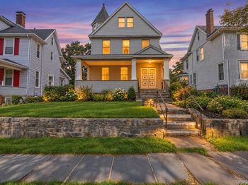 119 E Lincoln Avenue