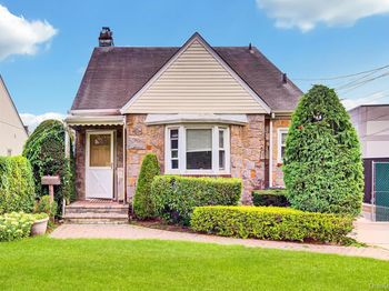 569 Greenway E