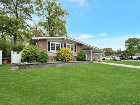 34 Cheryl Drive, Ronkonkoma NY 11779