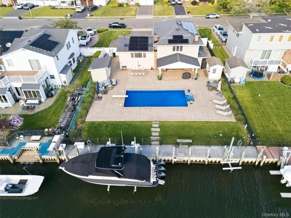 106 Anchorage Drive, West Islip NY 11795