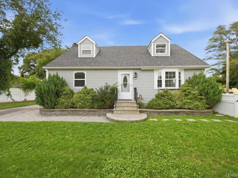 85 Schleigel Boulevard, South Farmingdale NY 11735