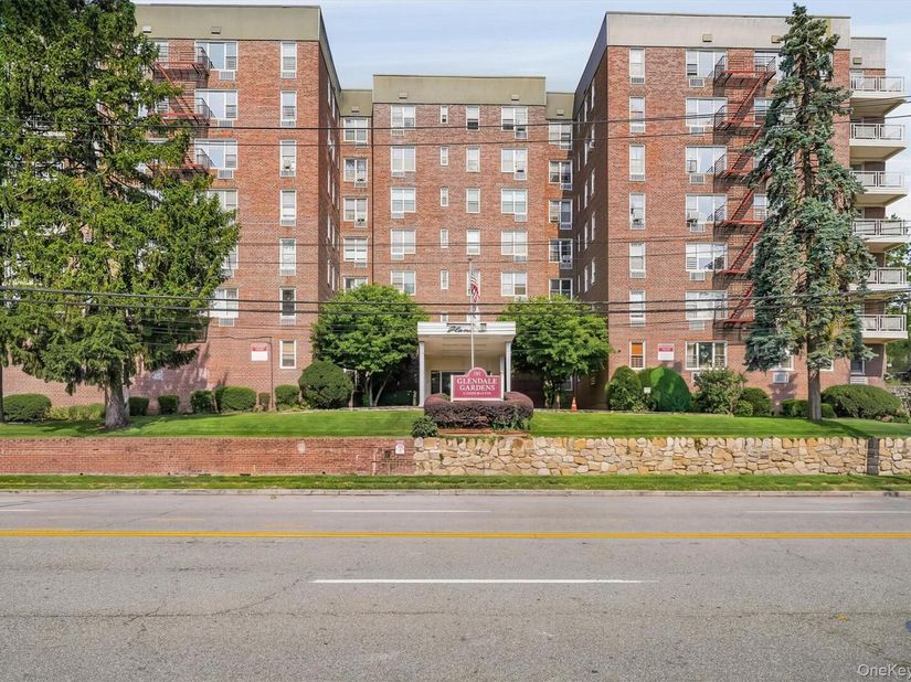 125 Bronx River Road 2F, Yonkers NY 10704