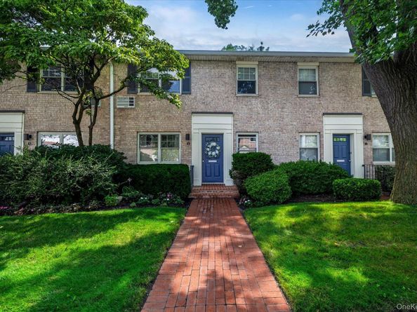 3 N. Lewis Place 32.4 B, Rockville Centre NY 11570