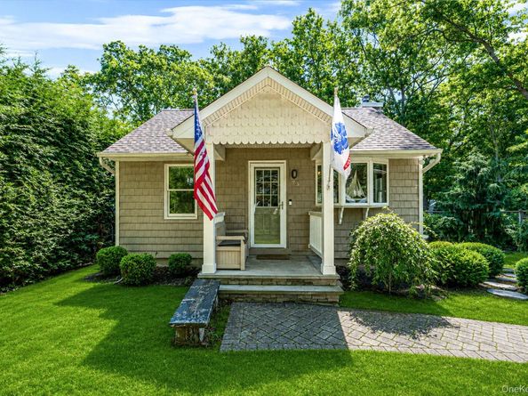 73 Panamoka Trail, Ridge NY 11961