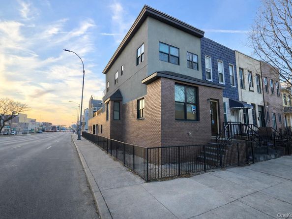 32 Radde Place, Brooklyn NY 11233