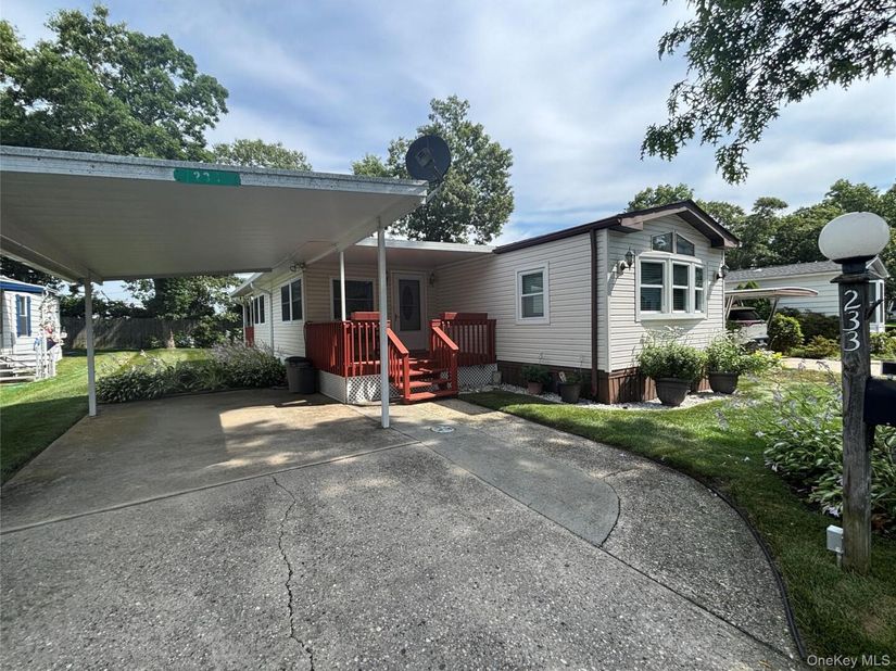 1661 Old Country Road 233, Riverhead NY 11901