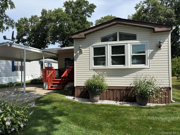 1661 Old Country Road 233, Riverhead NY 11901