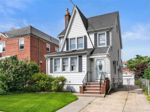 6148 220th Street, Oakland Gardens NY 11364