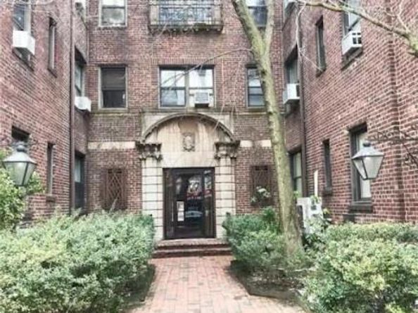 7 Bond Street 2C, Great Neck NY 11021