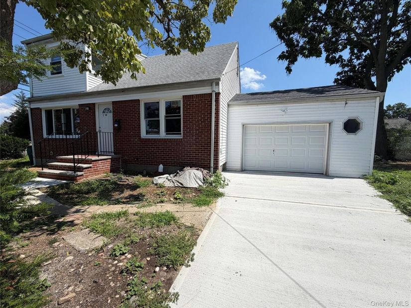 258 Brown Avenue, Hempstead NY 11550