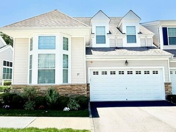 27 Emilie Drive, Center Moriches NY 11934