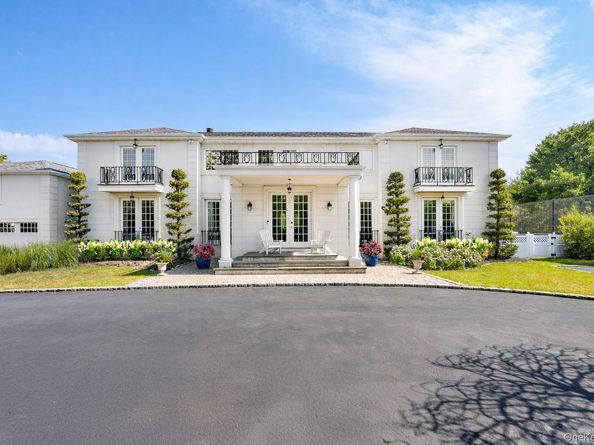 3 Polo Grounds Lane, East Quogue NY 11942