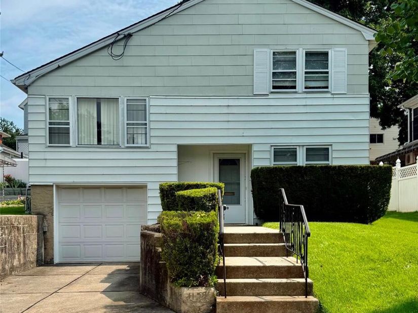 4139 248th Street, Little Neck NY 11363