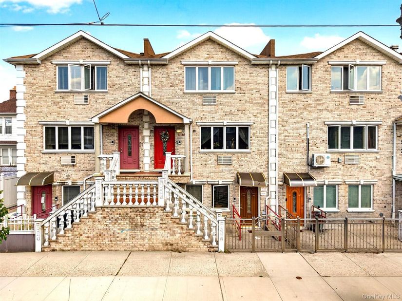 61-49 Grand Avenue, Maspeth NY 11378