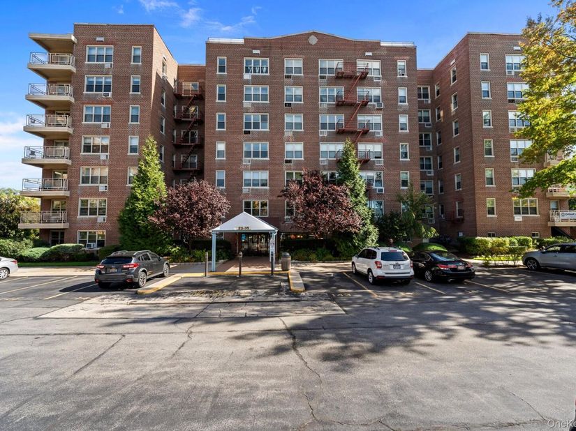 23-35 Bell Boulevard 1E2, Bayside NY 11360