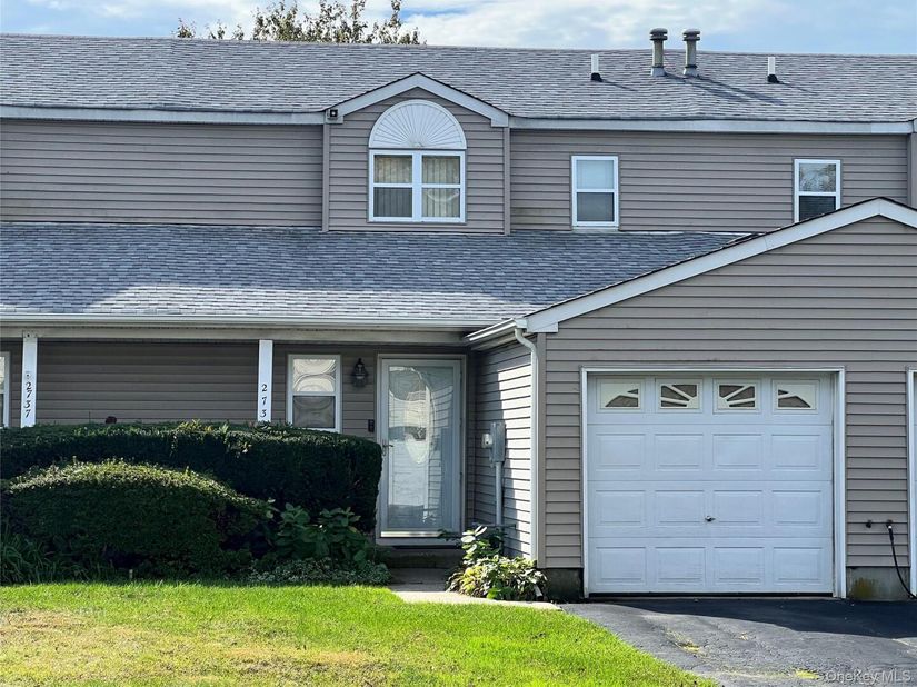 2736 Schleigel Boulevard, Amityville NY 11701