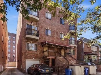 8424 Lefferts Boulevard