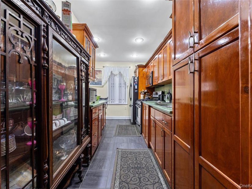 860 Grand Concourse 4N, Bronx NY 10451