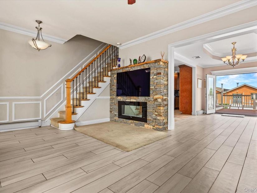 6731 52nd Road, Maspeth NY 11378