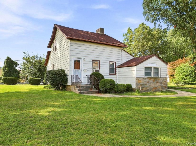 83 Brewster Avenue, Yonkers NY 10701