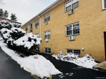 8 Dove Court