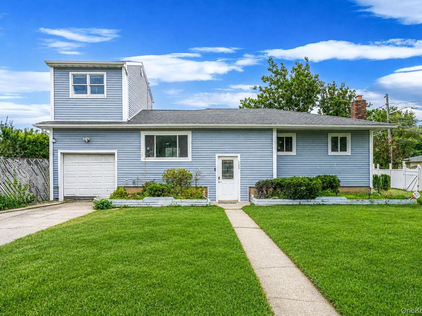 152 Alkier Street, Brentwood NY 11717
